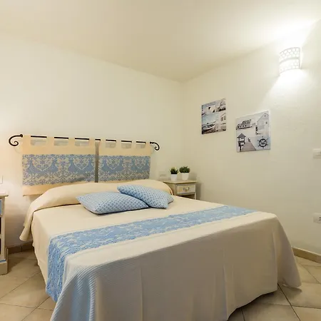 In S'abba E Sa Pedra Complex With Pool *