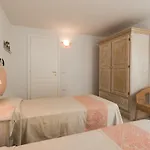 Appartement In S'abba E Sa Pedra Complex With Pool Golfo Aranci